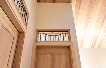 欄間に施工したステンドグラス