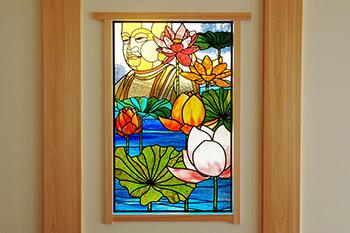 お寺に施工したステンドグラス