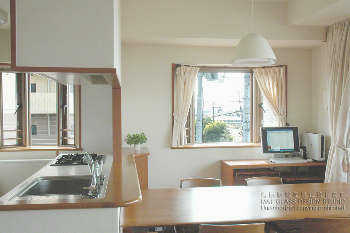 ステンドグラスダイニングキッチンビフォーの写真