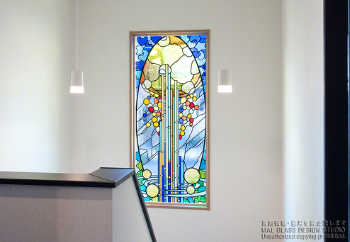 ステンドグラス階段踊り場アフター